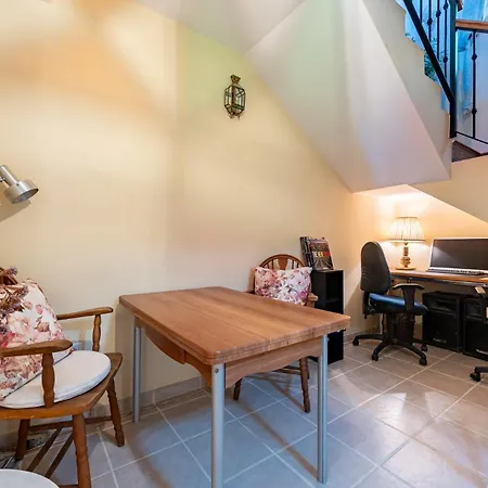 Konukevi Spacious With Pool, Jacuzzi And Zen Garden - Only 5min To Town