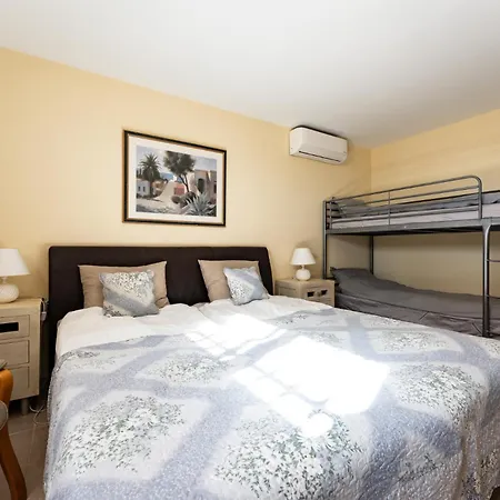 Konukevi Spacious With Pool, Jacuzzi And Zen Garden - Only 5min To Town *