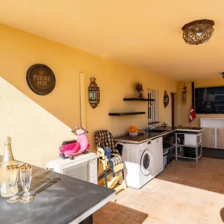 Gasthof Spacious With Pool, Jacuzzi And Zen Garden - Only 5min To Town